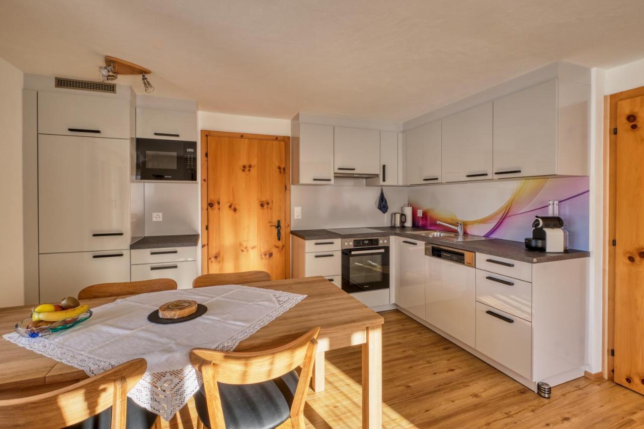 Apartamento Chasa Plajet Ramosch Exterior foto